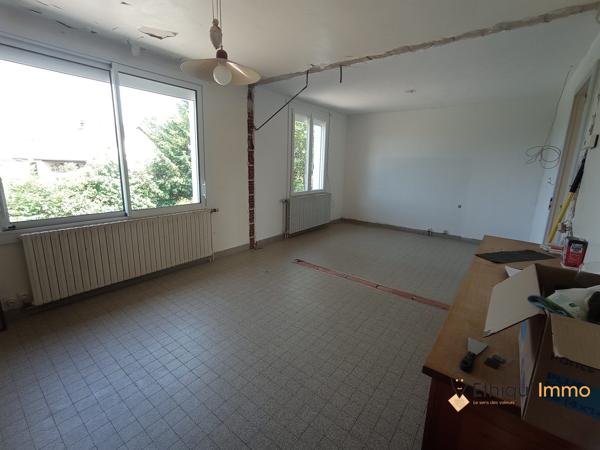 Maison individuelle sur 2892m² de jardin
