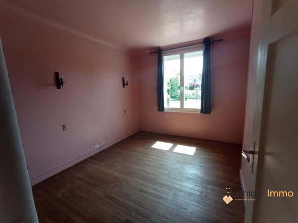 Maison individuelle sur 2892m² de jardin
