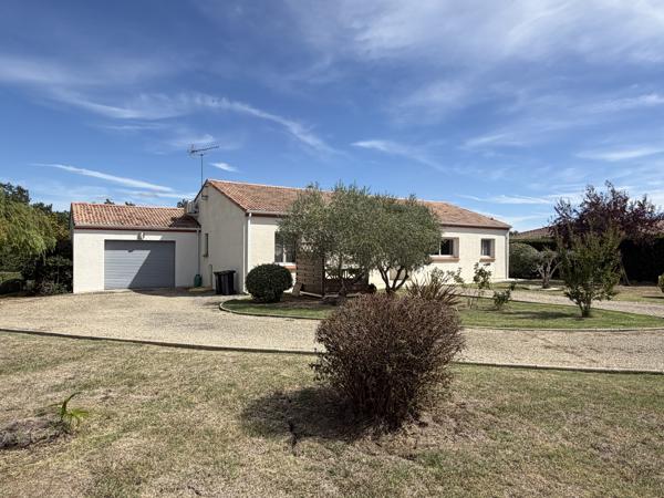 MAISON 123 M2 AVEC GARAGE, PISCINE ET TERRAIN DE 4000 M2