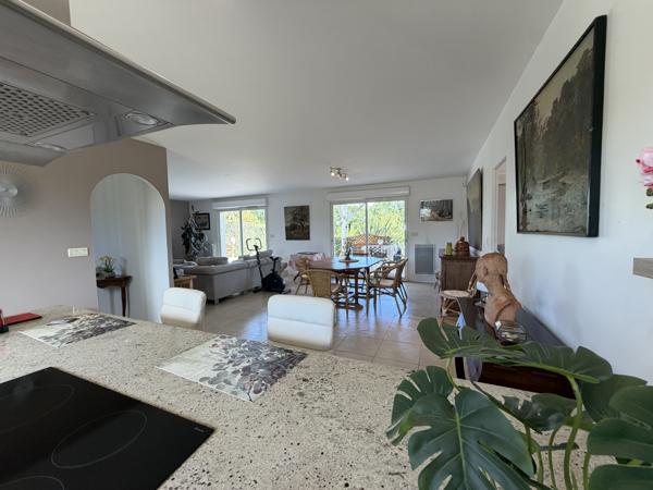 MAISON 123 M2 AVEC GARAGE, PISCINE ET TERRAIN DE 4000 M2