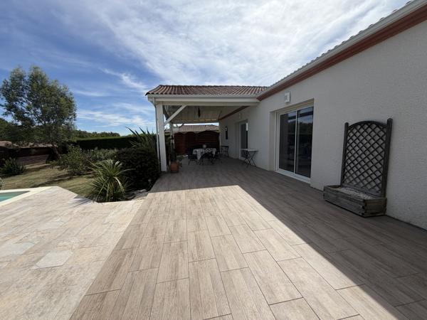 MAISON 123 M2 AVEC GARAGE, PISCINE ET TERRAIN DE 4000 M2