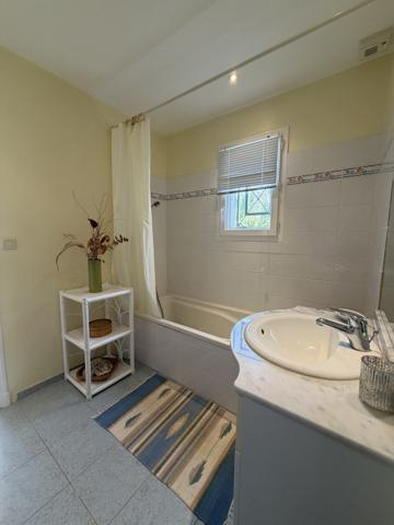 MAISON 123 M2 AVEC GARAGE, PISCINE ET TERRAIN DE 4000 M2