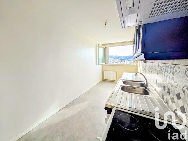 Appartement 4 pièces de 89 m² à Firminy (42700)