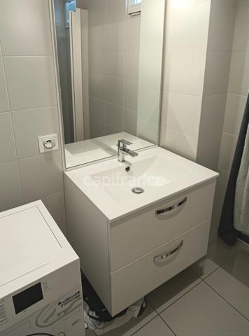 Studio agde cv avec terrasse en hypercentre d’Agde : un bien attractif pour un projet locatif, avec charges limitées