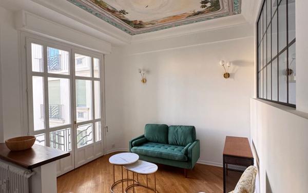 Appartement à louer    2 pièces •  Nice