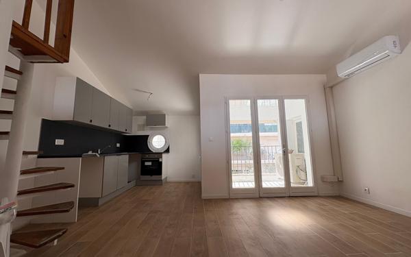 Appartement à louer    3 pièces •  Nice