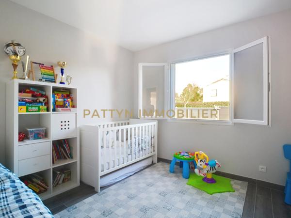 Civrieux (01390) Maison 4 chambres récente de plain-pied avec piscine et garage à Civrieux (01390)