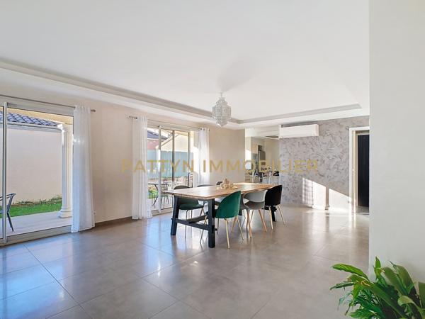 Civrieux (01390) Maison 4 chambres récente de plain-pied avec piscine et garage à Civrieux (01390)