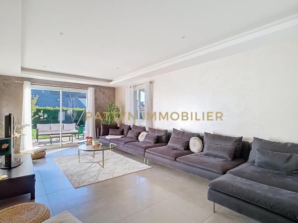 Civrieux (01390) Maison 4 chambres récente de plain-pied avec piscine et garage à Civrieux (01390)