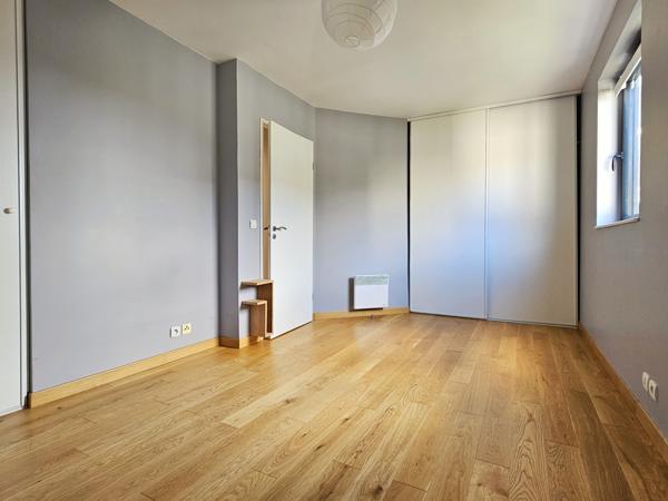 Choisy-le-Roi (94600) T2 lumineux avec parking – À 10 min du RER C Choisy