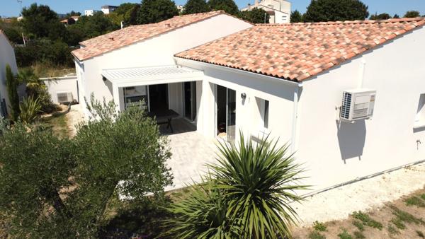 Maison de plain-pied récente - Calme, confort et modernité