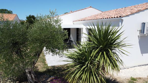 Maison de plain-pied récente - Calme, confort et modernité