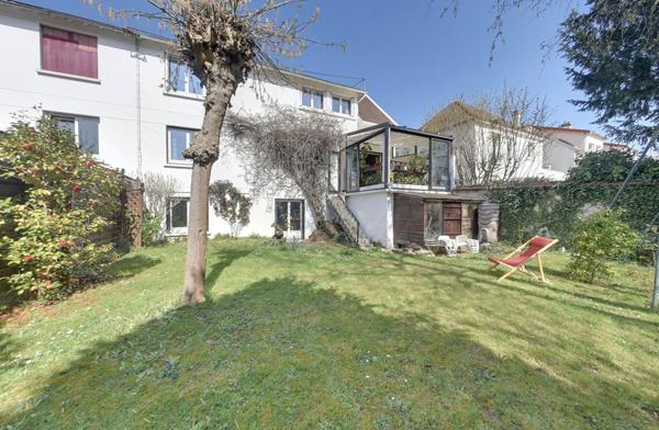 Maison Champigny Sur Marne 10 pièce(s) 215 m2