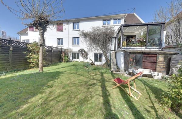 Maison Champigny Sur Marne 10 pièce(s) 215 m2