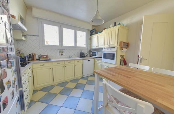 Maison Champigny Sur Marne 10 pièce(s) 215 m2