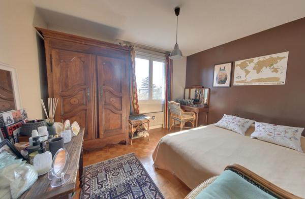 Maison Champigny Sur Marne 10 pièce(s) 215 m2