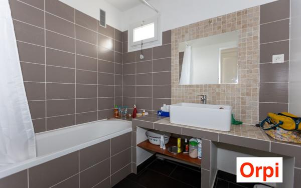 Appartement à vendre    4 pièces • 80 m2 Le Raincy