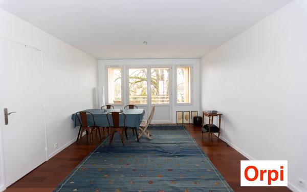 Appartement à vendre    4 pièces • 80 m2 Le Raincy