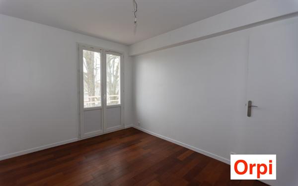 Appartement à vendre    4 pièces • 80 m2 Le Raincy