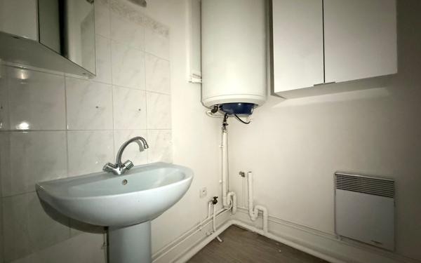 Appartement à louer    2 pièces •  Armentières