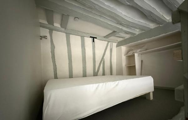 Vente / Studio meublé