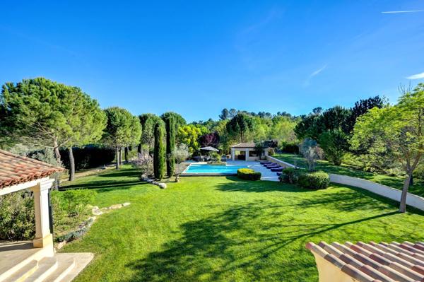 Vente Maison de luxe Aix-en-Provence 8 Pièces 290 m²