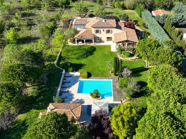 Vente Maison de luxe Aix-en-Provence 8 Pièces 290 m²