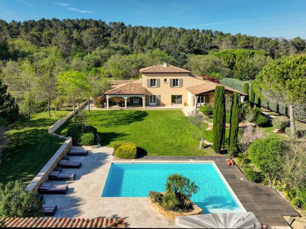 Vente Maison de luxe Aix-en-Provence 8 Pièces 290 m²