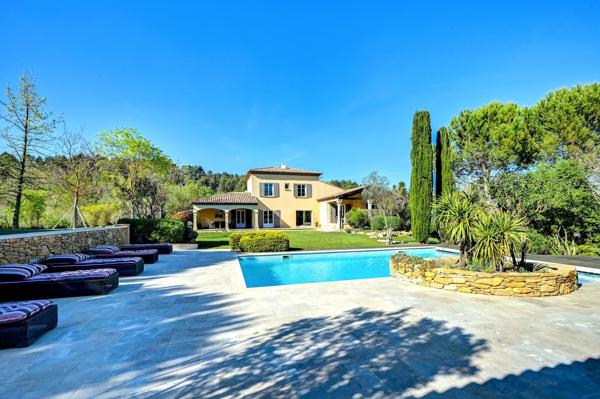 Vente Maison de luxe Aix-en-Provence 8 Pièces 290 m²