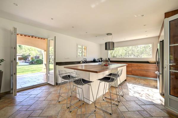 Vente Maison de luxe Aix-en-Provence 8 Pièces 290 m²