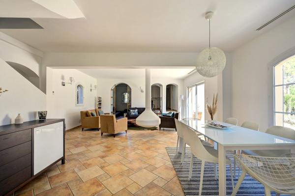 Vente Maison de luxe Aix-en-Provence 8 Pièces 290 m²