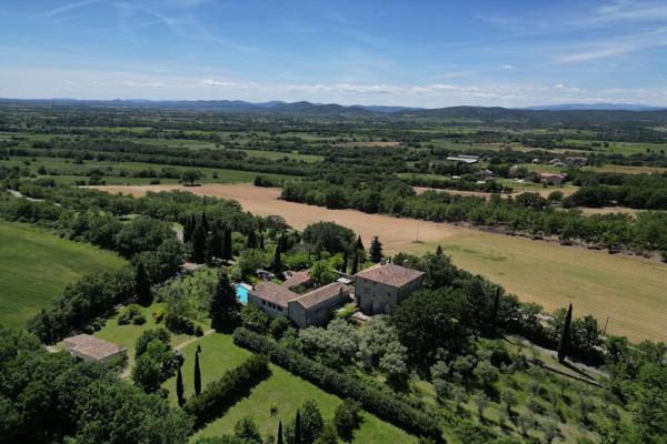 Vente Château Barjac 16 Pièces 700 m²