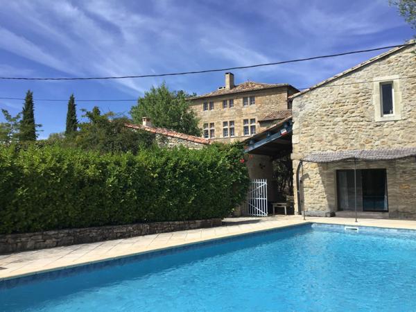 Vente Château Barjac 16 Pièces 700 m²