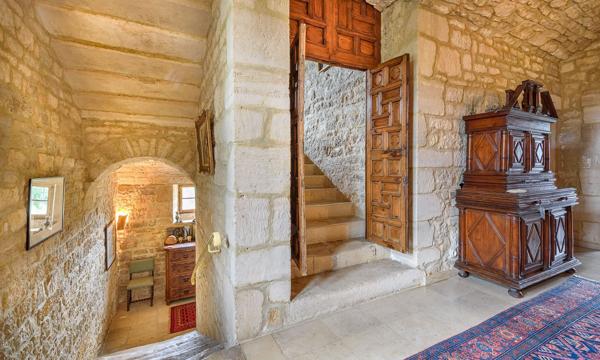Vente Château Barjac 16 Pièces 700 m²