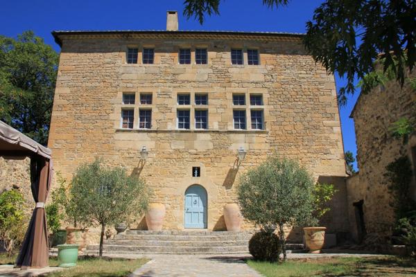Vente Château Barjac 16 Pièces 700 m²