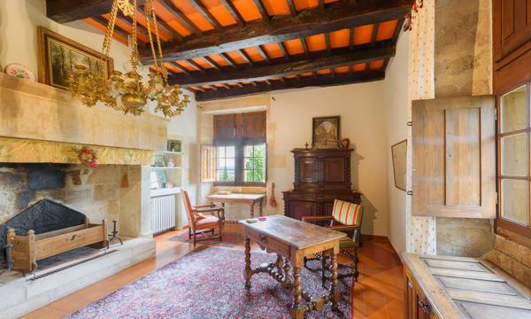 Vente Château Barjac 16 Pièces 700 m²