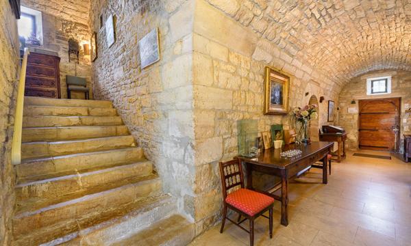 Vente Château Barjac 16 Pièces 700 m²