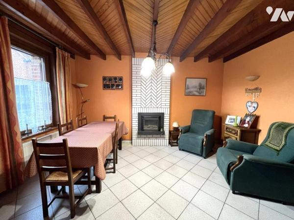 PROCHE COMMERCES ET A23, Maison type "1930"