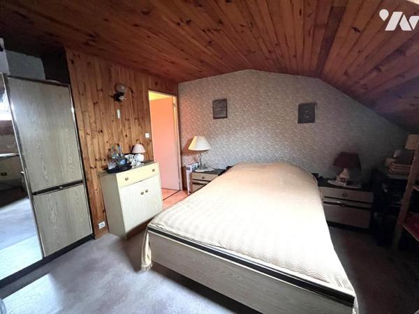 PROCHE COMMERCES ET A23, Maison type "1930"