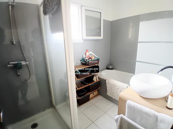 Vue sur la campagne, (zone non constructible), dans un hameau