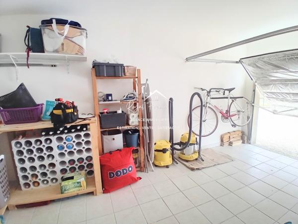 Vue sur la campagne, (zone non constructible), dans un hameau