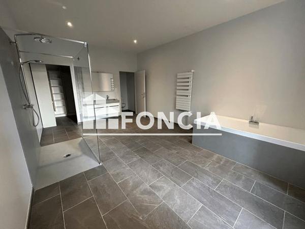 Location Maison 8 pièces 290.4 m² - Sieurac 81120