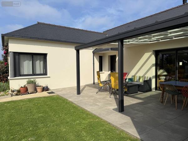 Maison à vendre à Pléneuf-Val-André dans les Côtes-d'Armor (22370), ref : 025/2579   
Bourg