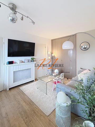 T2 lumineux 48 m² – Dernier étage avec ascenseur – Vue parc – parking