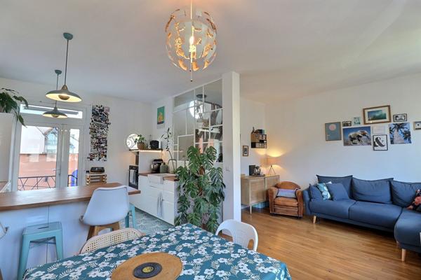 Magnifique maison familiale individuelle de charme et de choc, 3 chambres, 2 salles de bains, sous-sol, jardin Maisons Laffitte !