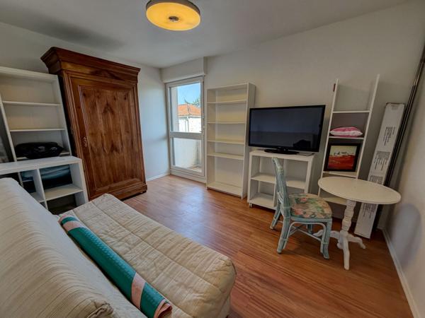 Villeneuve-sur-Lot (47300) Villeneuve sur lot , Appartement T 3 lumineux avec terrasse et garage