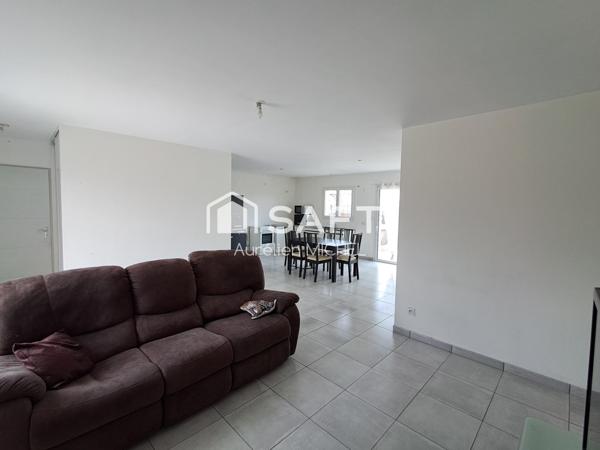 Maison de plain pied avec garage 93 m2 quartier Les Ravinelles