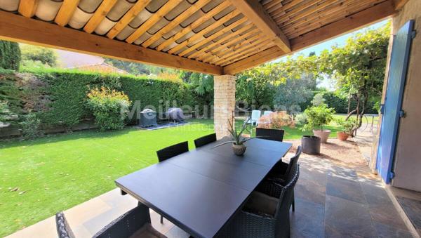 VENTABREN au calme sur 1650 m² proche école