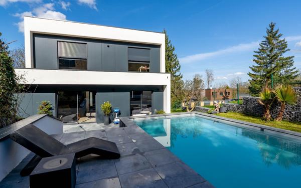 Maison à vendre    7 pièces •  Chessy