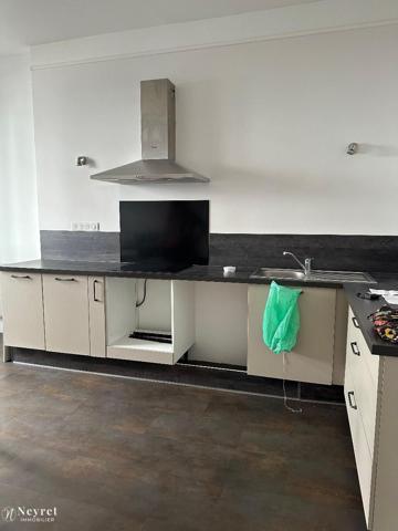 TRES BEL F3 MEUBLE 8 RUE DES ARMURIERS - Très bel ...